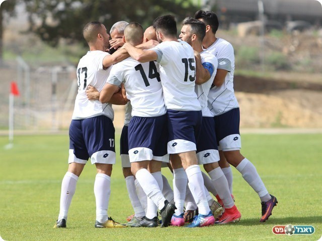 יפגשו בחצי הגמר את אום אל פאחם. שחקני טבריה (עודד חסין)